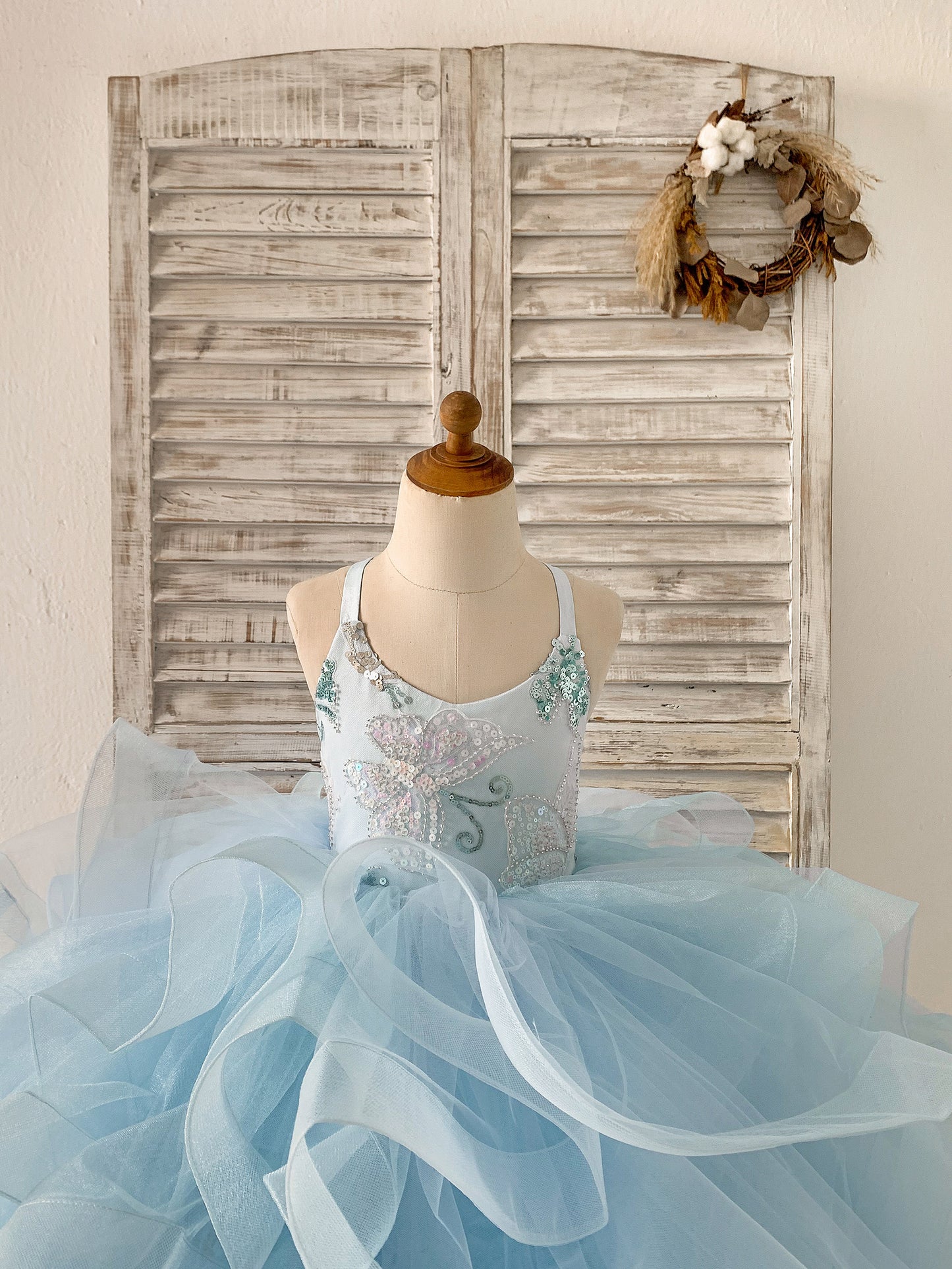 Beaded Butterfly Light Blue Straps Ruffle Tulle Horsehair Wedding Flower Girl Dress