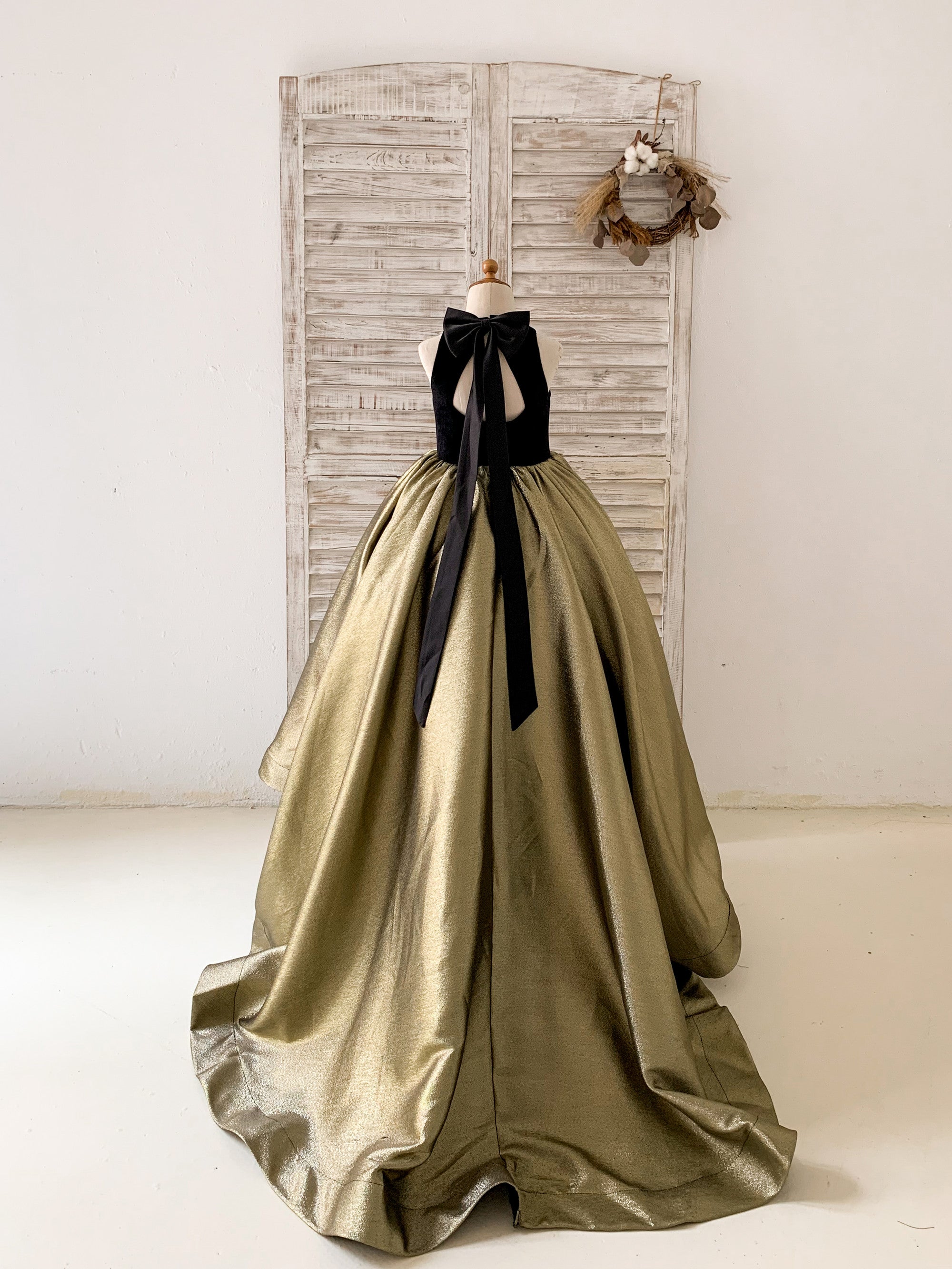 Black Velvet Gold Jacquard Keyhole Back Wedding Party Flower Girl Dres –  Flower Girl Dresses