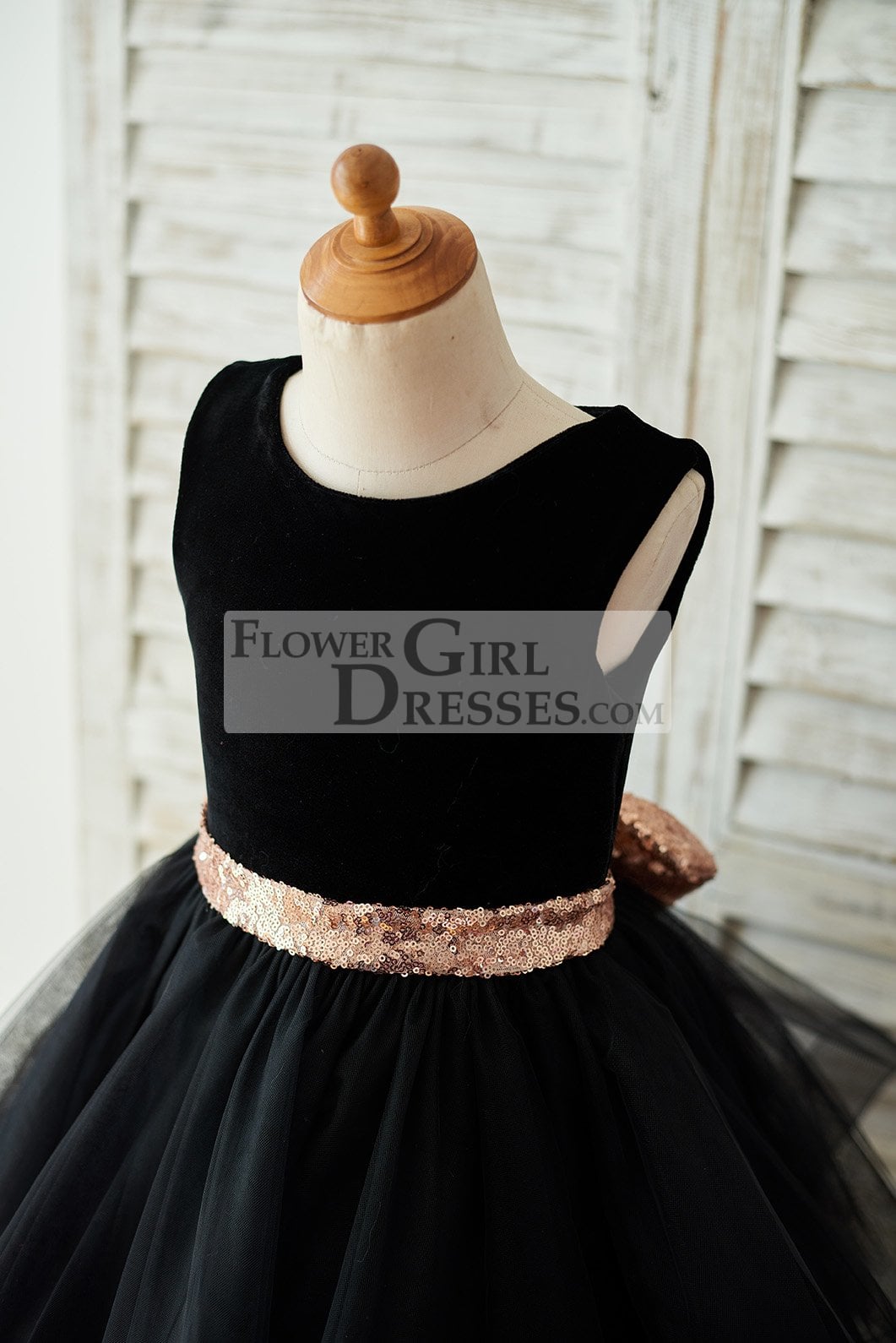 Black Velvet Tulle Keyhole Back Wedding Flower Girl Dress with Sequin Bow