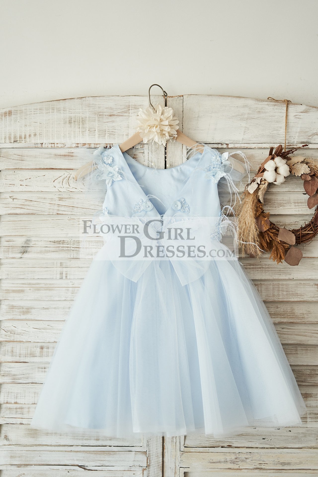 Blue Lace Tulle Cap Sleeves V Back Wedding Flower Girl Dress with Feathers