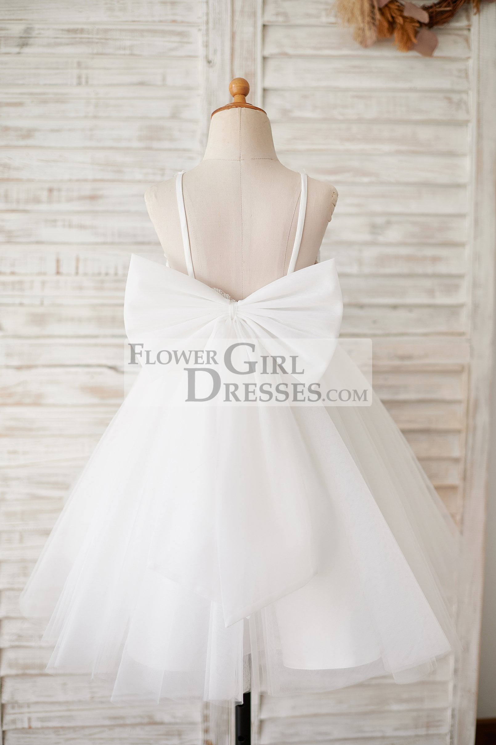 Ivory Lace Tulle Spaghetti straps Halter Neck Wedding Flower Girl Dress with Bow