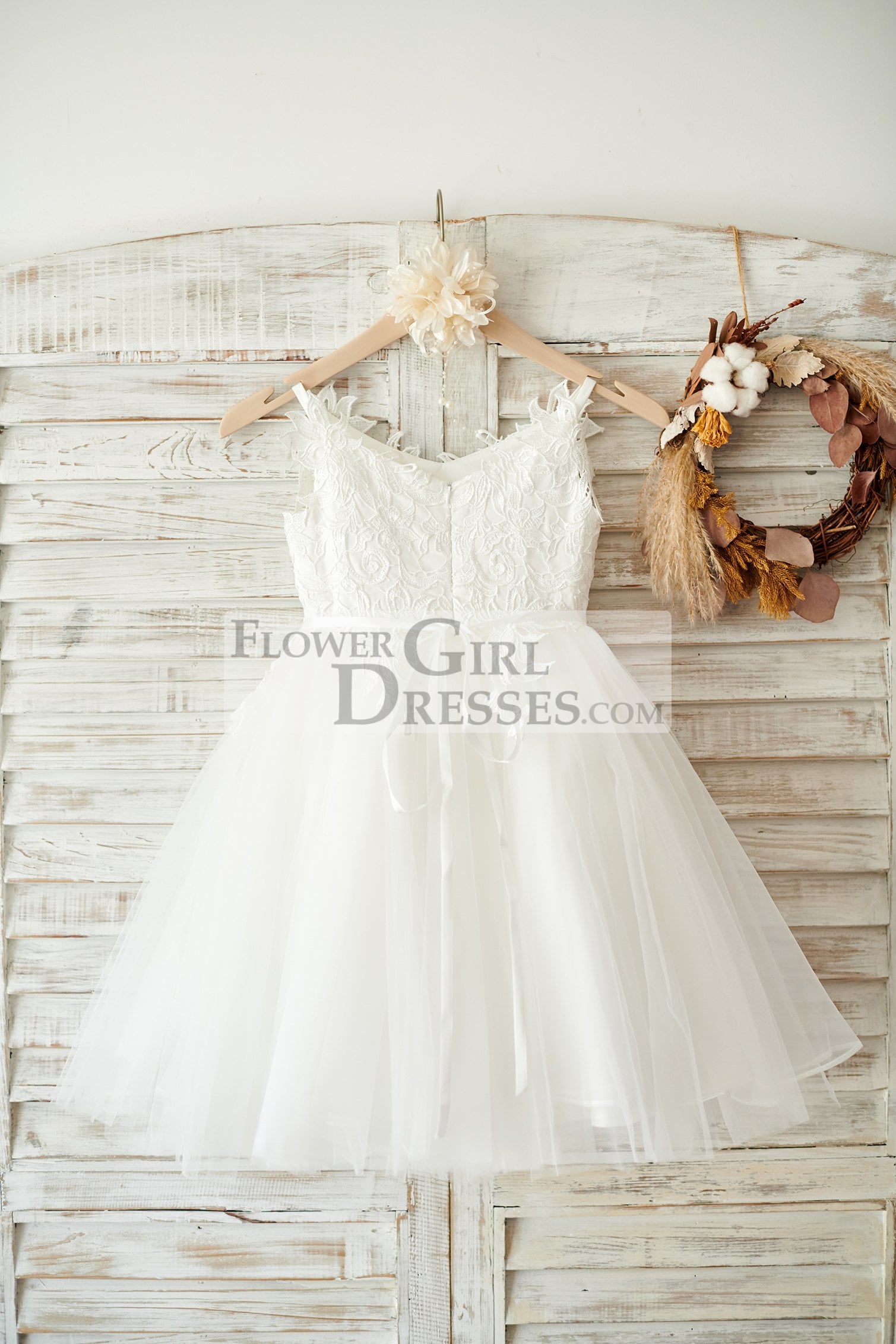 Ivory Lace Tulle Spaghetti Straps Wedding Flower Girl Dress with Beaded Belt