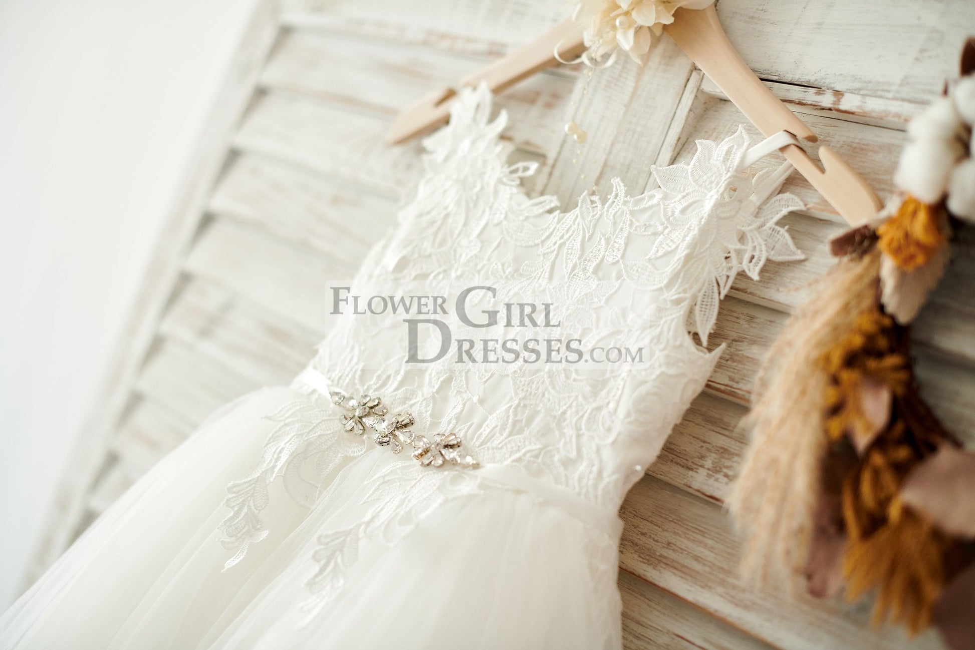 Ivory Lace Tulle Spaghetti Straps Wedding Flower Girl Dress with Beaded Belt