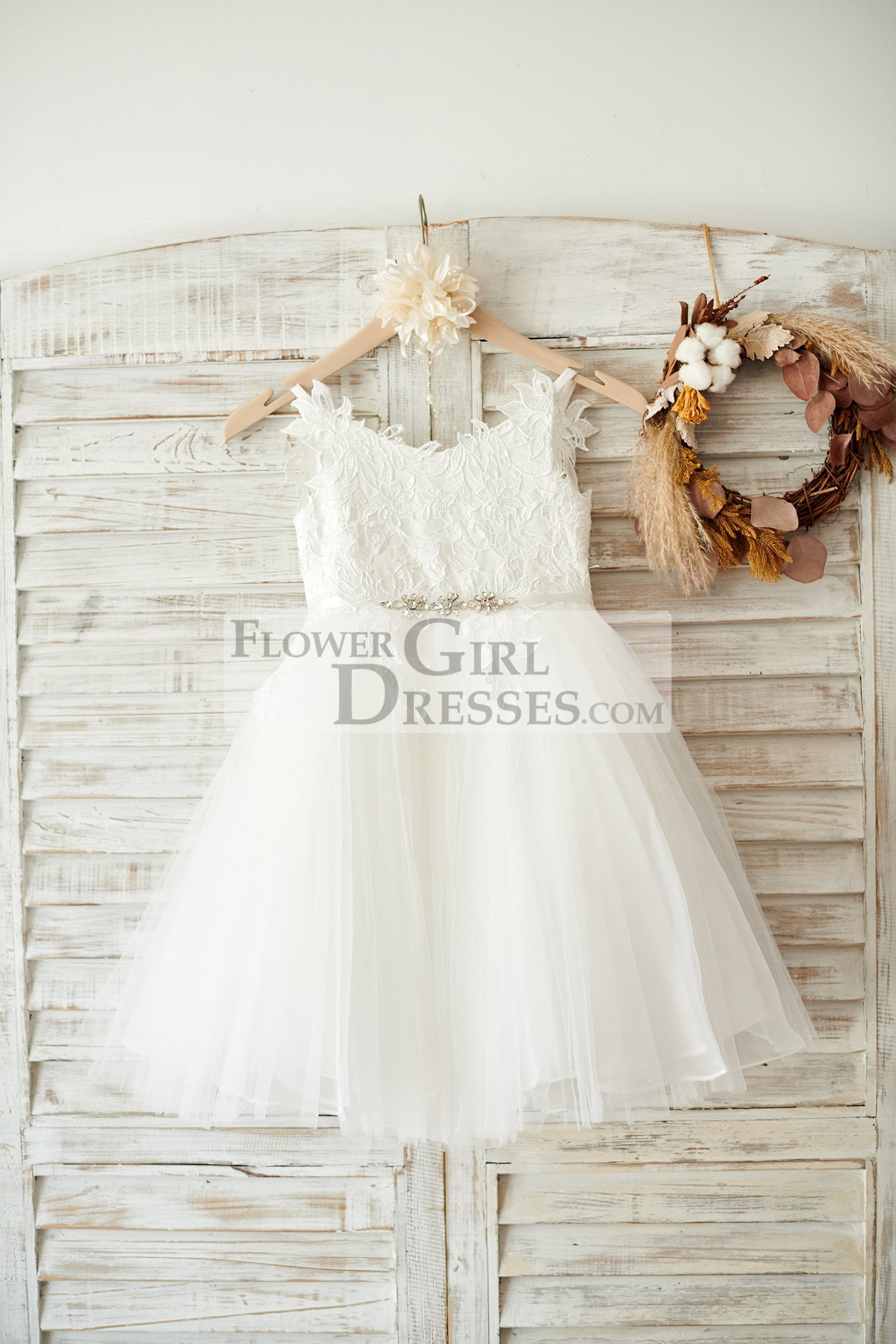 Ivory Lace Tulle Spaghetti Straps Wedding Flower Girl Dress with Beaded Belt