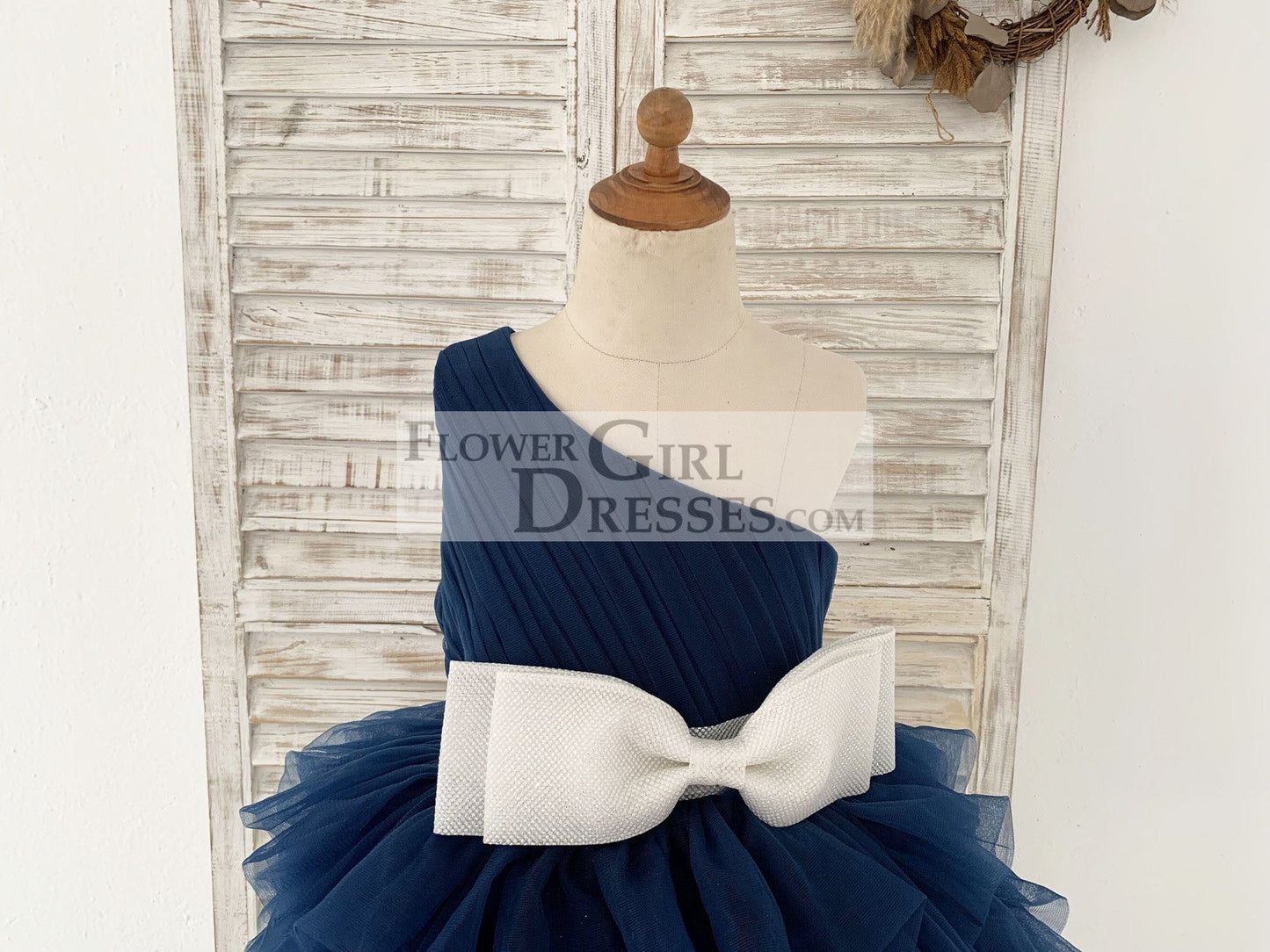 One Shoulder Navy Blue Cupcake Tulle Wedding Flower Girl Dress Kids Party Dress