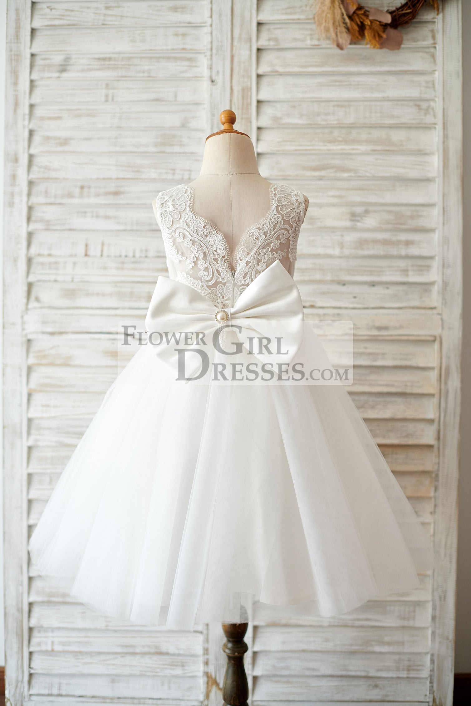 Princess V Back Ivory Lace Tulle Wedding Flower Girl Dress with Big Bow